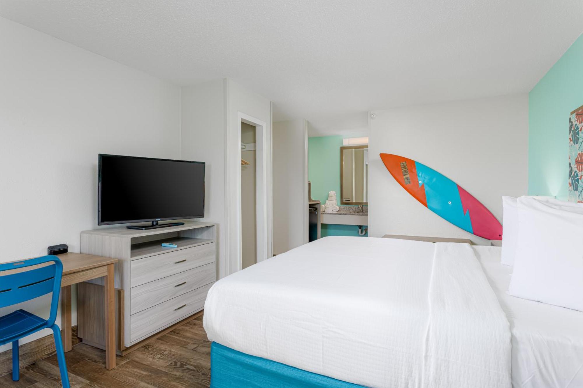 Standard King Room Bay View